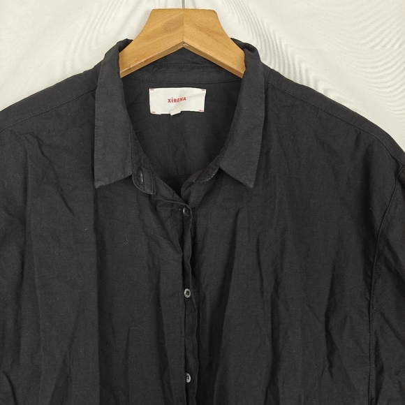 SOLD Xirena Black Channing Button Up Short Sleeve Shirt Size Medium Women's - Picture 11 of 14